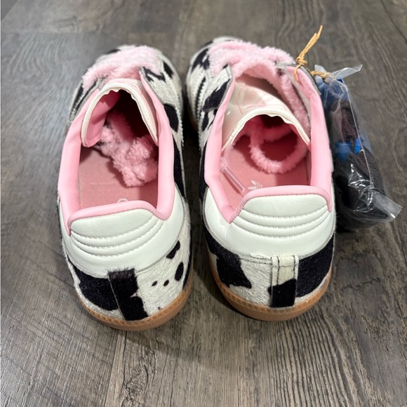 New - Adidas Samba OG Cow Print Women’s Sneakers - Picture 5 of 9